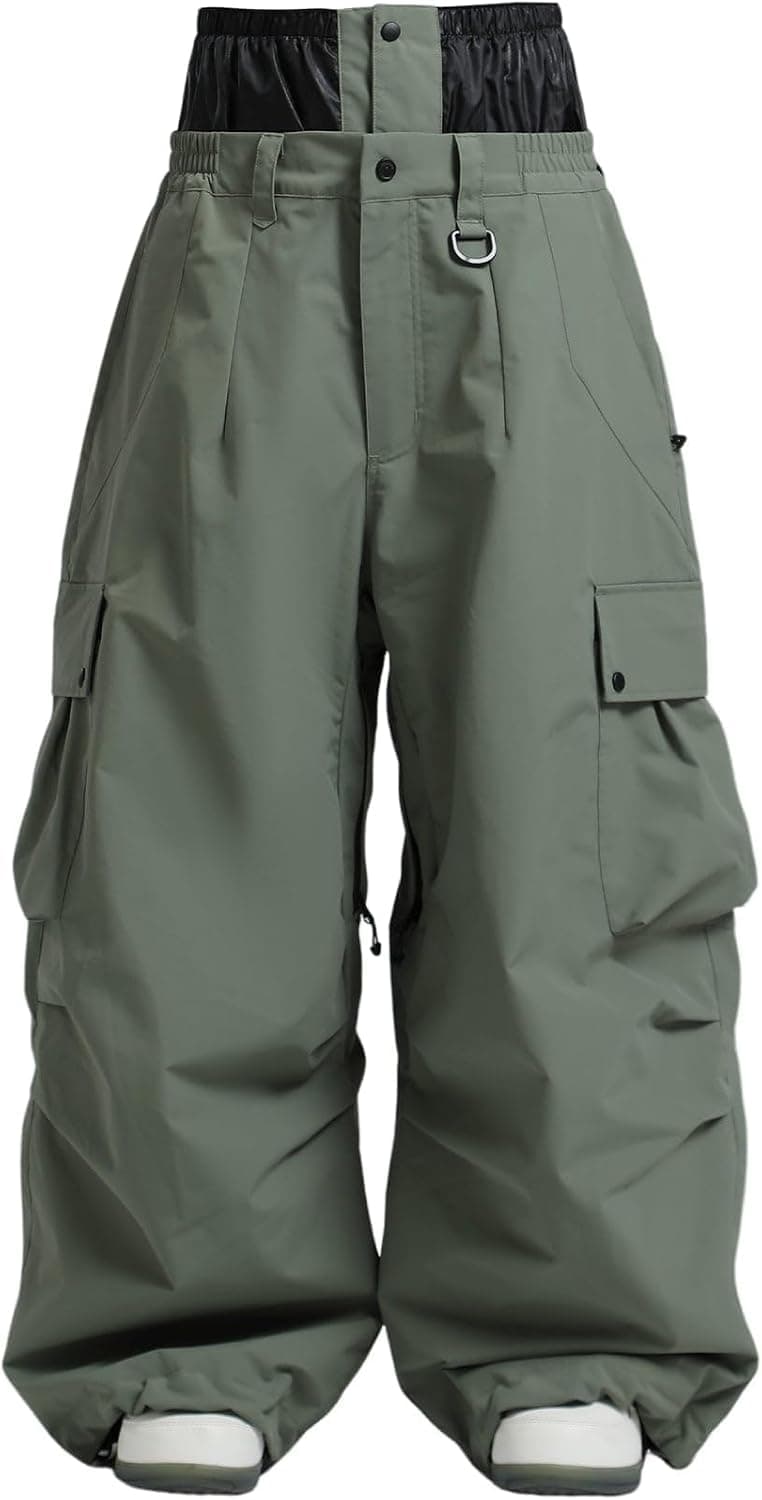GSOU SNOW Baggy snowboard trousers in military green, featuring a wide cut and side cargo pockets, against a white background.